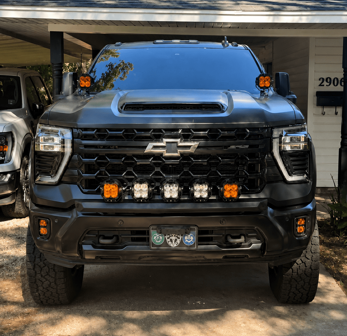 HD Chase Light Mount – Front Curved Pod / Light Bar Mount Chassis Unlimited Inc. 