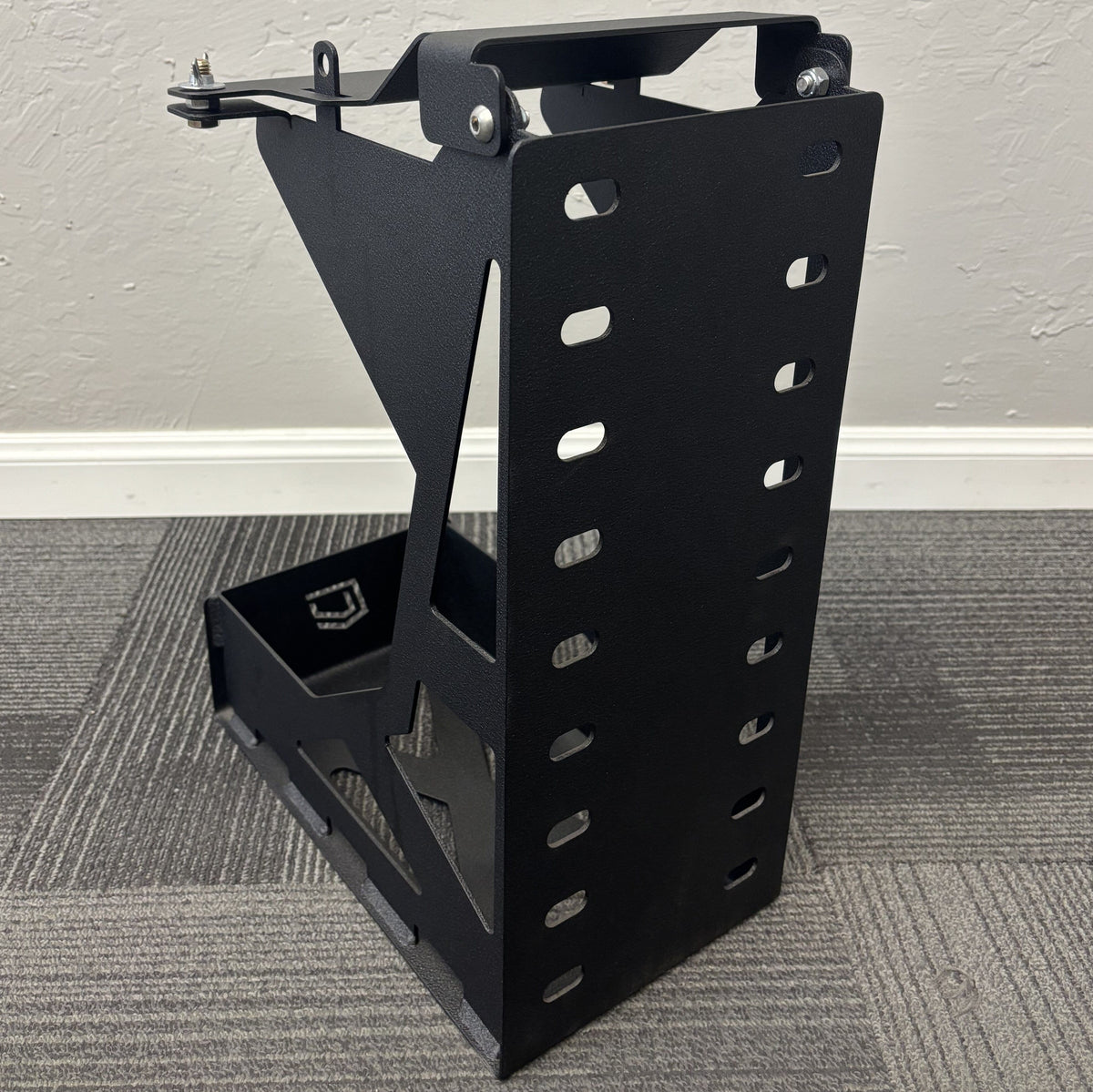 SINGLE FUEL/WATER CAN MOUNT - FITS SWING OUT BUMPERS Chassis Unlimited Inc. 