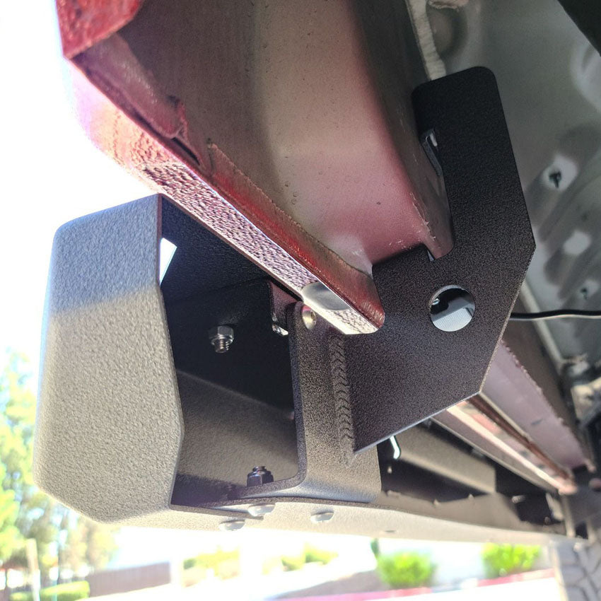 ATTITUDE MODULAR SIDE STEPS - BLACK - 2020-2022 CHEVY/GMC CREW CAB Chassis Unlimited Inc. 