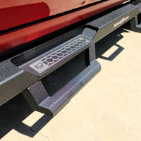 ATTITUDE MODULAR SIDE STEPS - BLACK - 2020-2022 CHEVY/GMC CREW CAB Chassis Unlimited Inc. 